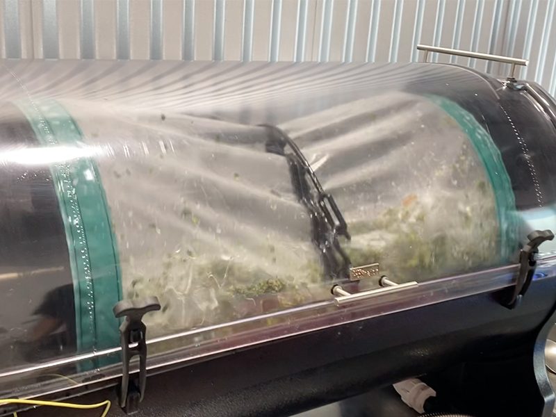 Bubble-Hash-Machine-The-Original-Resinator-XL-Making-Hash
